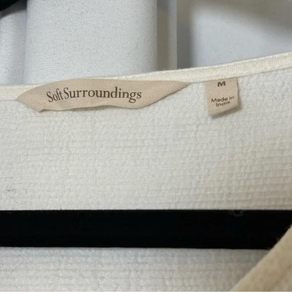 Soft Surroundings Embroidered Tunic Top White Red Pink Size Medium Boho - Picture 2 of 11